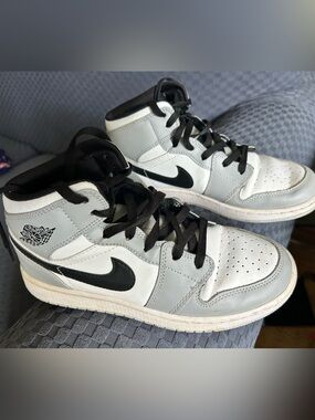 Nike Air Jordan 1 Youth Sneaker.
